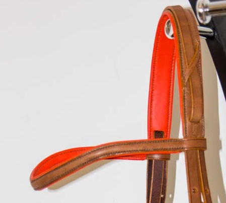 Support anatomique cheval en cuir avec cristal rouge et rembourrage