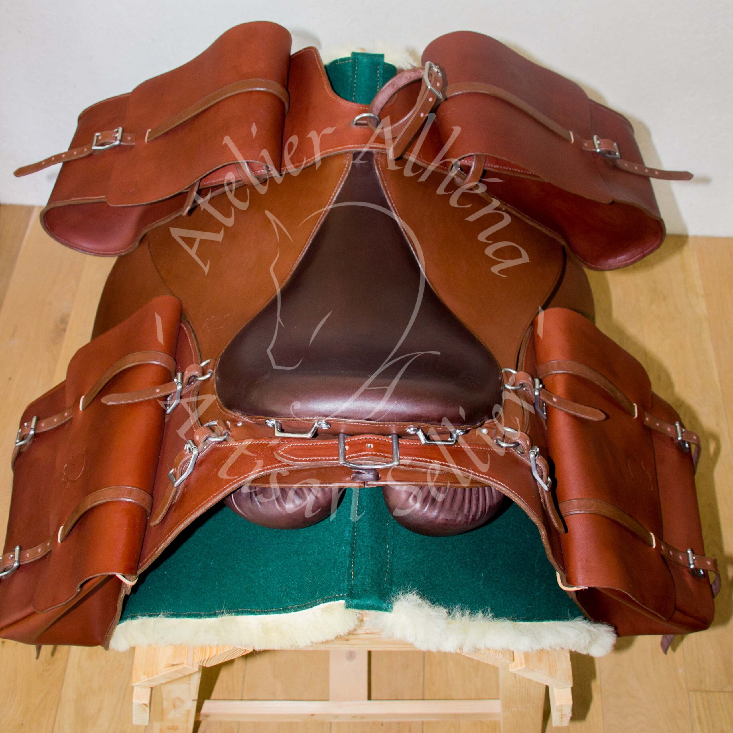 ensemble selle TOUNDRA minimaliste fenders, tapis feutre et mouton, bagagerie - JARAMO