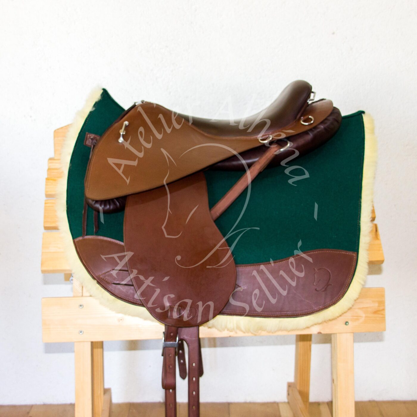 ensemble selle TOUNDRA minimaliste fenders, tapis feutre et mouton, bagagerie - JARAMO